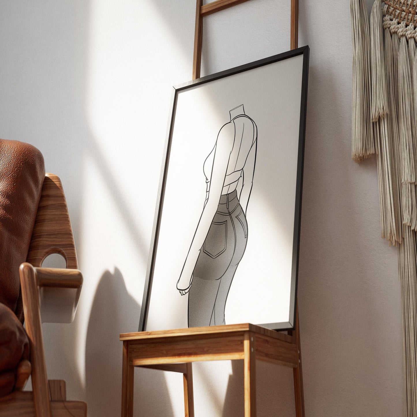 Line Art of a model in high-waisted denim jeans and a cropped black top.